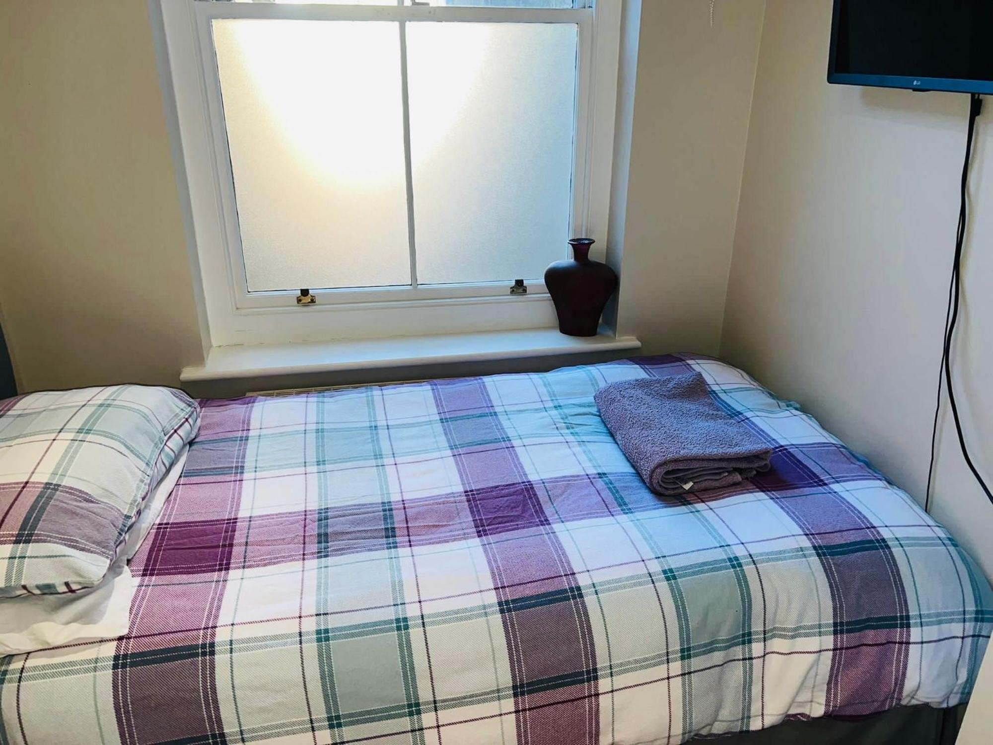Bed For The Night, Close To Beach, Shops , Train St Leonards-on-Sea Kültér fotó